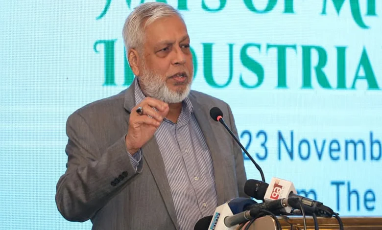 এবার উপদেষ্টা ফাওজুল কবির খানের ফোন নম্বর হ্যাকড হওয়ার দাবি