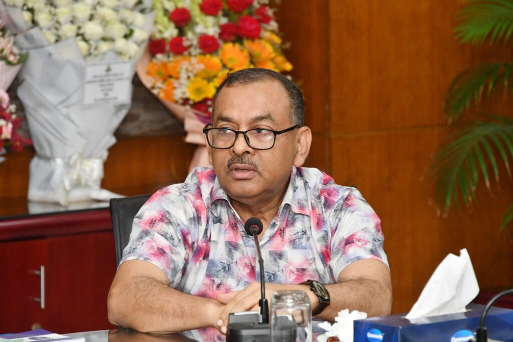 পারিবারিক কারণ দেখিয়ে ডিএমপি কমিশনারের পদত্যাগ
