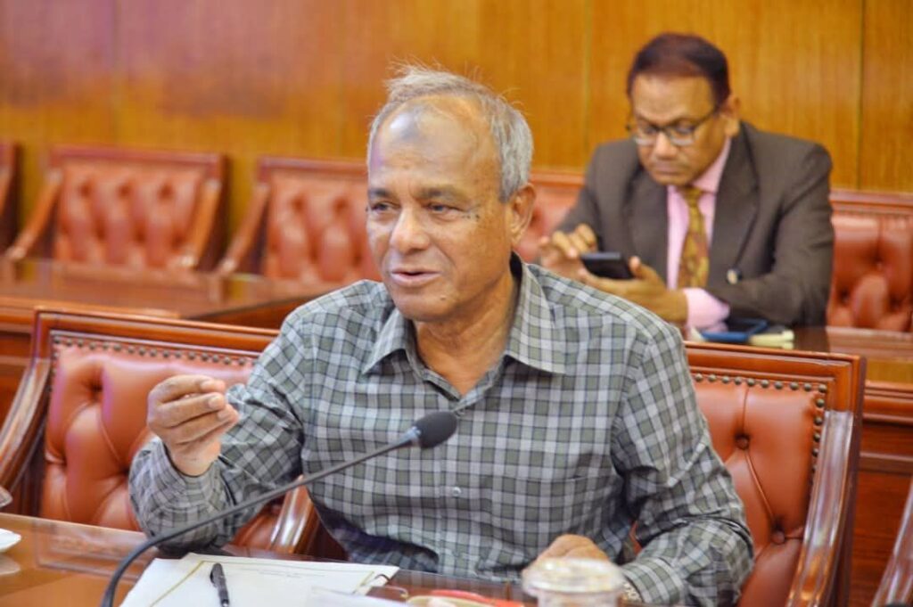 স্বরাষ্ট্র উপদেষ্টাকে বিদায় না দিয়েই চলে গেছেন তার ব্যক্তিগত গানম্যান ও চালক!