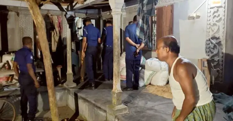বগুড়ায় গৃহবধূকে গলা কেটে হত্যা