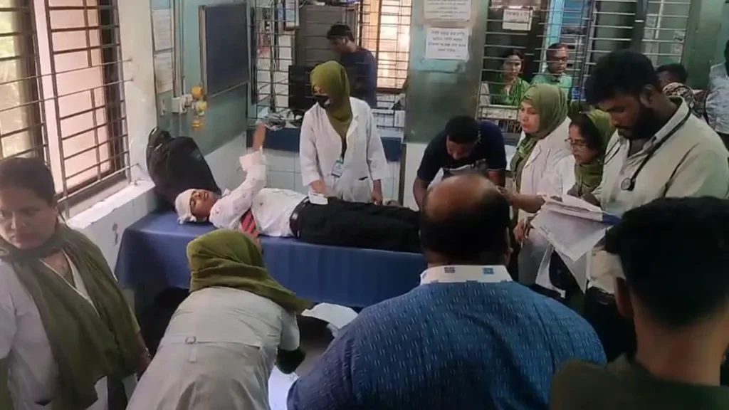 দুই বাসের মুখোমুখি সংঘর্ষে নিহত ১, সেনাসদস্যসহ আহত ৫০