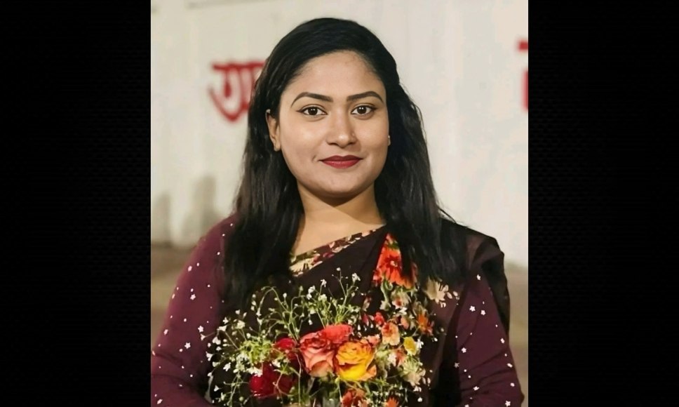 মামলা ছাড়াই গ্রেপ্তার: অসুস্থ মাকে দেখতে এসে আটক হলেন মহিলা লীগের কেন্দ্রীয় নেত্রী