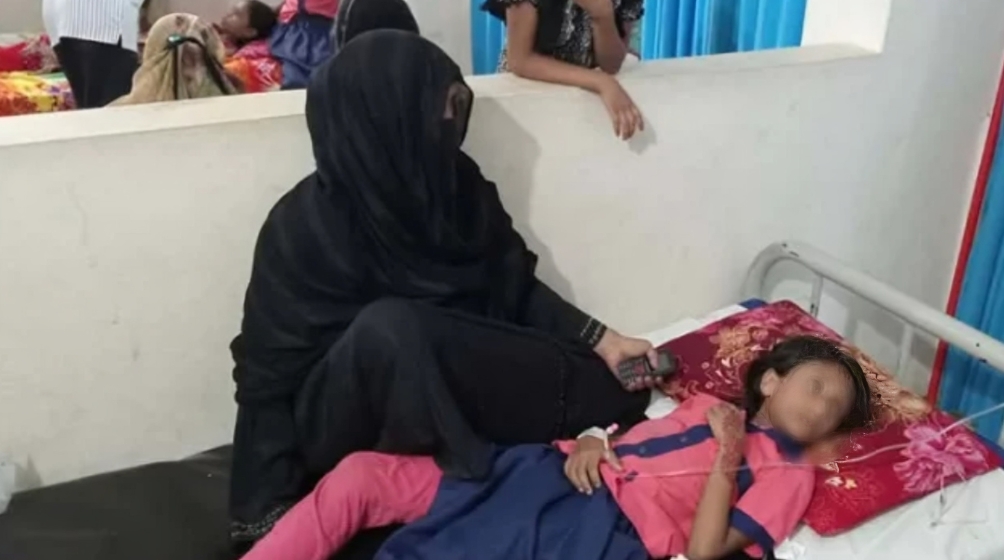 বাগেরহাটে স্কুল ফিডিংয়ের ডিম খেয়ে ১১ শিক্ষার্থী হাসপাতালে: প্রাথমিক শিক্ষার পুষ্টি কর্মসূচিতে ‘অশনি সংকেত’