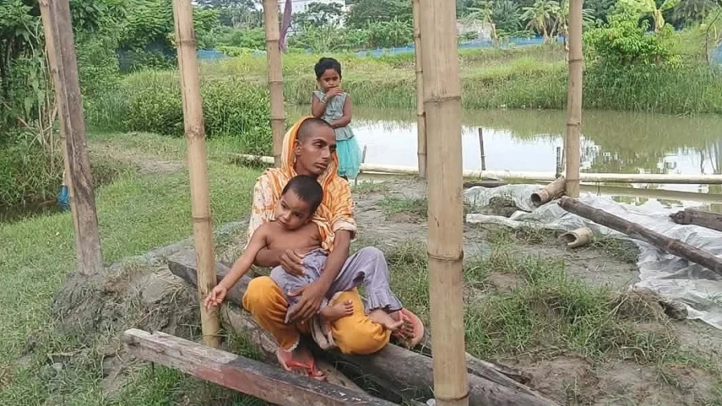 সংসার চালাতে হিমশিম, বাধ্য হয়ে চুল বিক্রি করলেন রেহানা