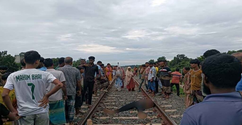 লোডশেডিংয়ের তীব্র গরমে রেললাইনেই ঘুম, ট্রেনের চাকায় পিষ্ট দুই যুবকের মর্মান্তিক মৃত্যু