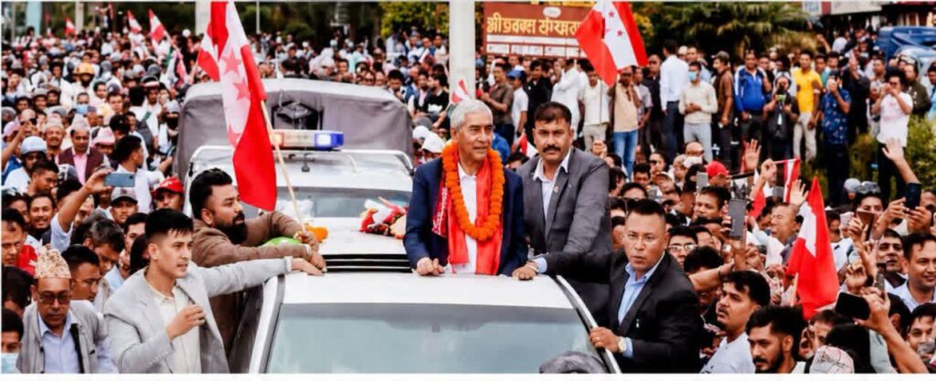 গ্রেপ্তারি পরওয়ানা উপেক্ষা করে দেশে ফিরেছেন নেপালের সাবেক প্রধানমন্ত্রী শের বাহাদুর দেউবা