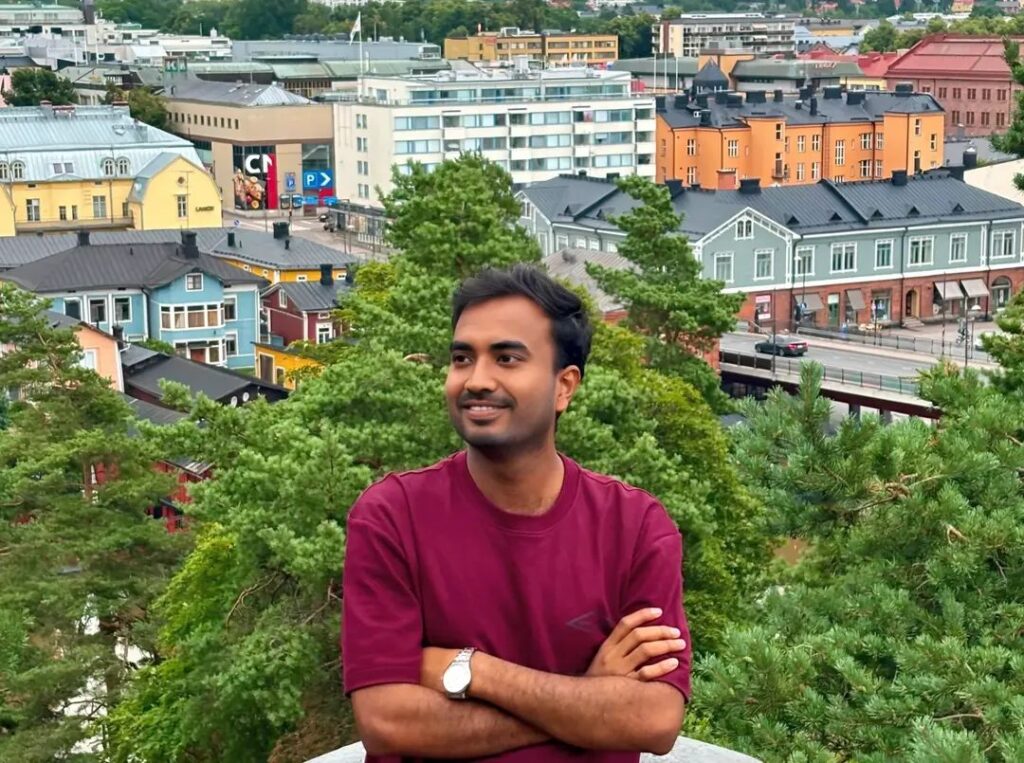 জগন্নাথ হল ছাত্রলীগের যুগ্ম সাধারণ সম্পাদক অনুপের ফিনল্যান্ডে ‘ডিনস অ্যাওয়ার্ড’ জয়